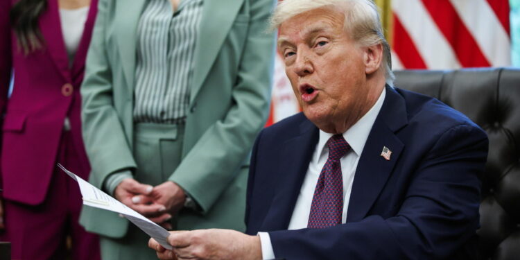 'E' uno dei giornali peggiori nella storia' Usa