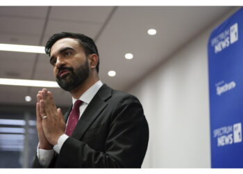 Tycoon minaccia taglio fondi federali al candidato sindaco dem