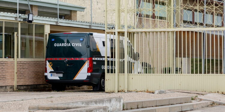 Tribunale Canarie ha condannato l'uomo a un anno di reclusione