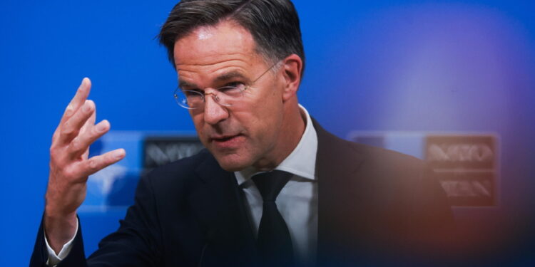 Il punto stampa congiunto di Rutte e von der Leyen
