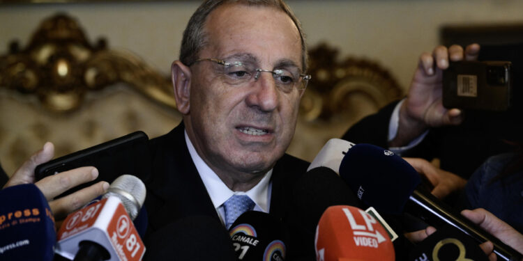 Consiglio di Stato sospende sentenza Tar