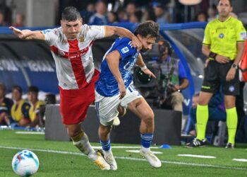 Una fase di Como-Genoa, terminata 1-1 (foto Roberto Colombo)