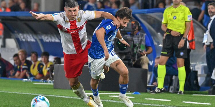 Una fase di Como-Genoa, terminata 1-1 (foto Roberto Colombo)