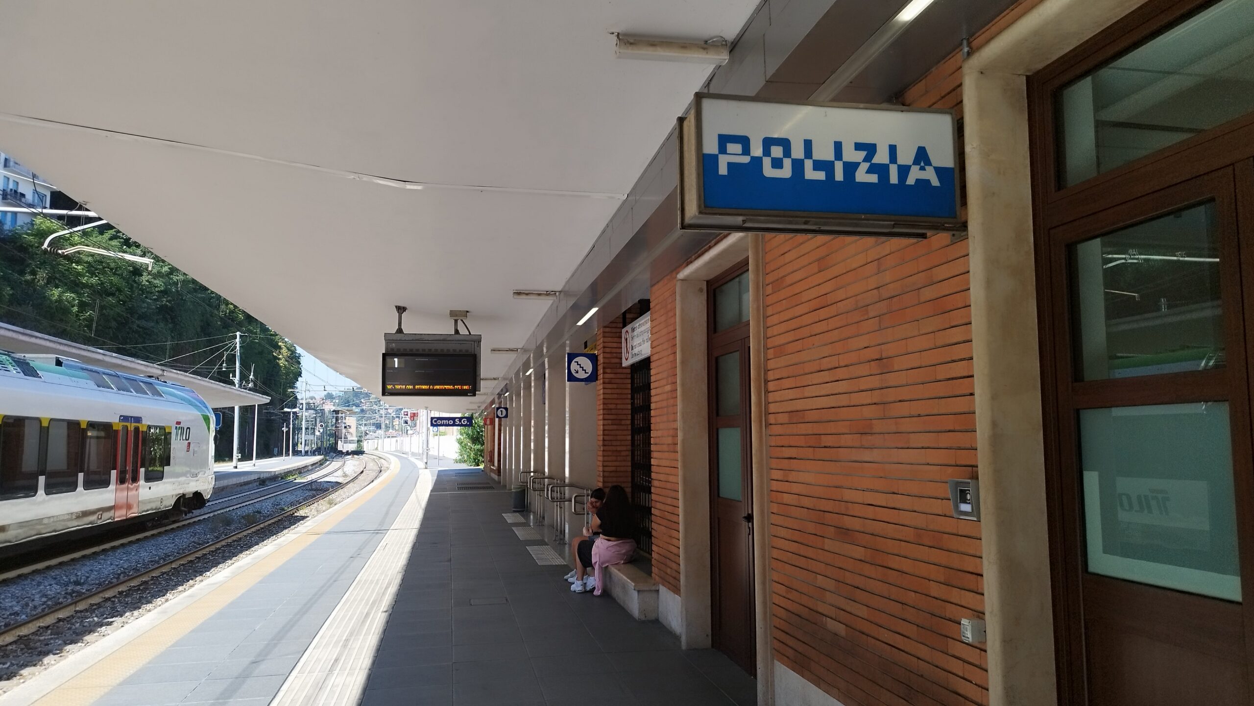 Ubriaco e molesto alla stazione San Giovanni, arriva la polizia