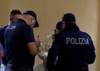 controlli polizia cantù