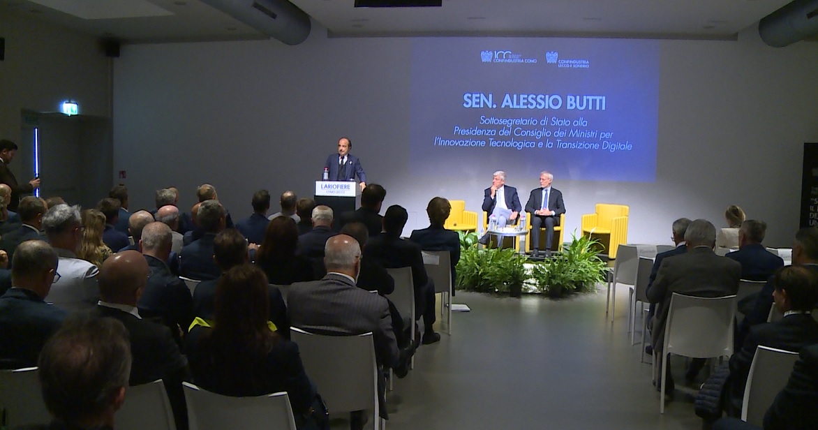 A Lariofiere l’incontro tra Como, Lecco e Sondrio. Butti: “Più di 60 milioni di euro per la digitalizzazione dei Comuni”