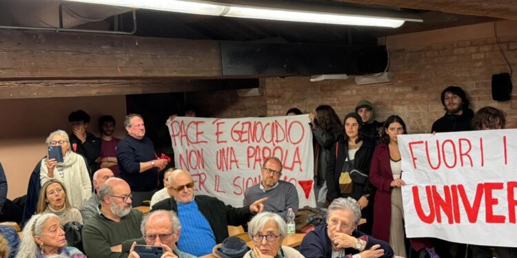 Parlamentare Pd era stato invitato a un incontro sul Medioriente