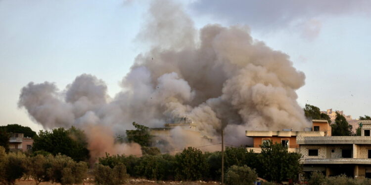 'Almeno un morto in 10 raid contro depositi bulldozer'