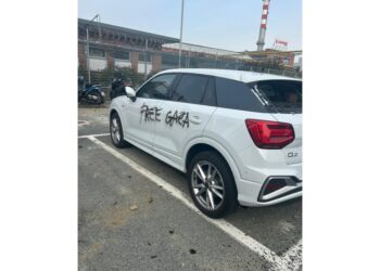 Tra scritte con vernice spray anche 'Kill Cingolani'