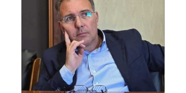 Politico ha dato mandato ai suoi legali di adire vie giudiziarie