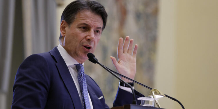 Scontro con chi vuole il governo sopra la legge