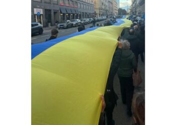 Manifestazione con circa 200 persone