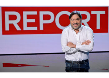 'Gesto grave e vile. Solidarietà al giornalista e alla famiglia'