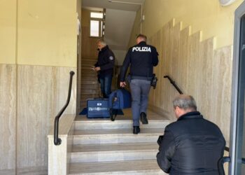Gli investigatori indagano anche negli ambienti dello spaccio
