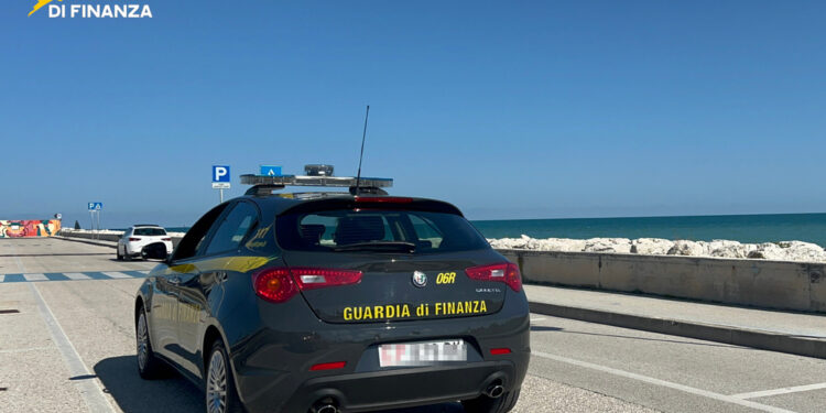 Operazione Fiamme gialle nel Maceratese. Coinvolte tre aziende