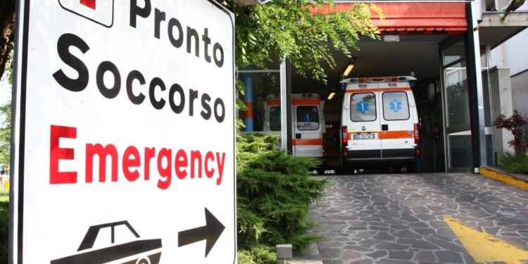 Scaricata da un'auto nel Bresciano