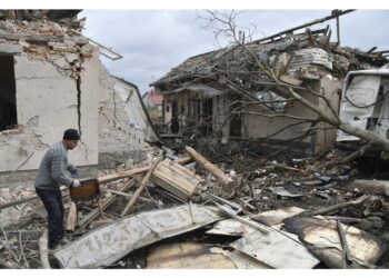 'Droni hanno colpito veicoli'