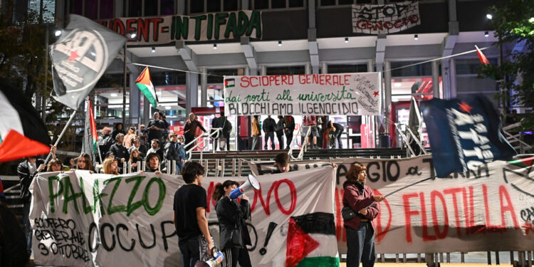 Cau: "Siamo l'equipaggio di terra