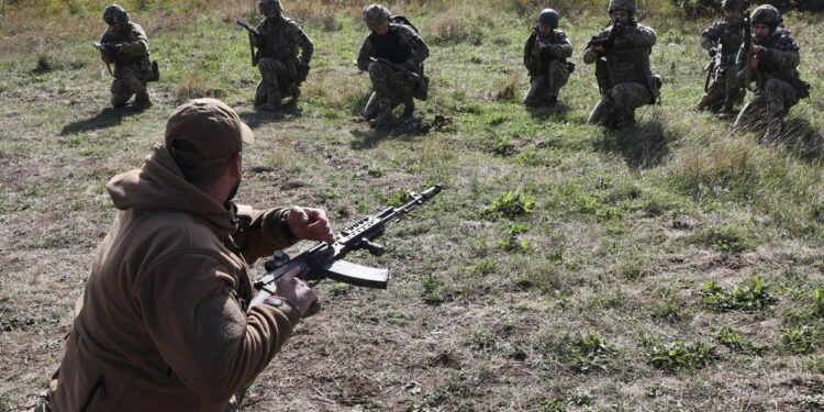 Attacco nel Donbass. Rimasto ferito un giornalista ucraino