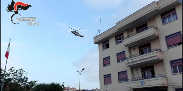 In tasca telefono criptato con sistema di autocancellazione dati