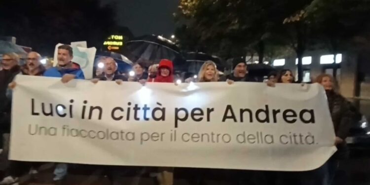 La vittima: 'Sono felice di vedere tanta gente al corteo'