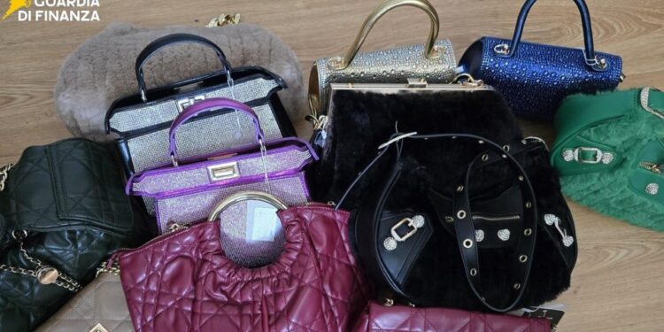 Denunciati un commerciante e un pellettiere all'Osmannoro