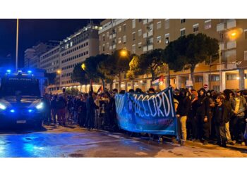 Momenti di tensione con le forze dell'ordine