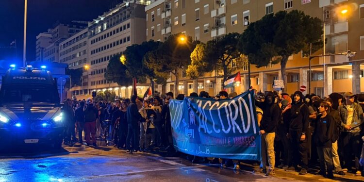 Momenti di tensione con le forze dell'ordine