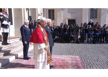 "Coltivi al contrario dialogo e reciproca comprensione"