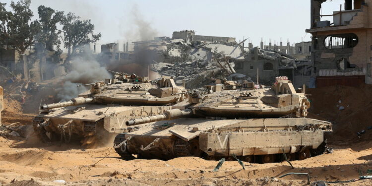 'Attacco a mezzo genio'. Netanyahu riunisce e vertici militari