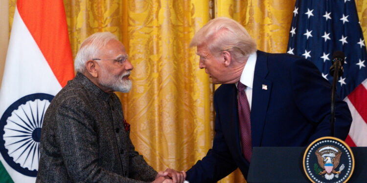 Delhi rinuncerà a petrolio russo e importerà mais e soia da Usa
