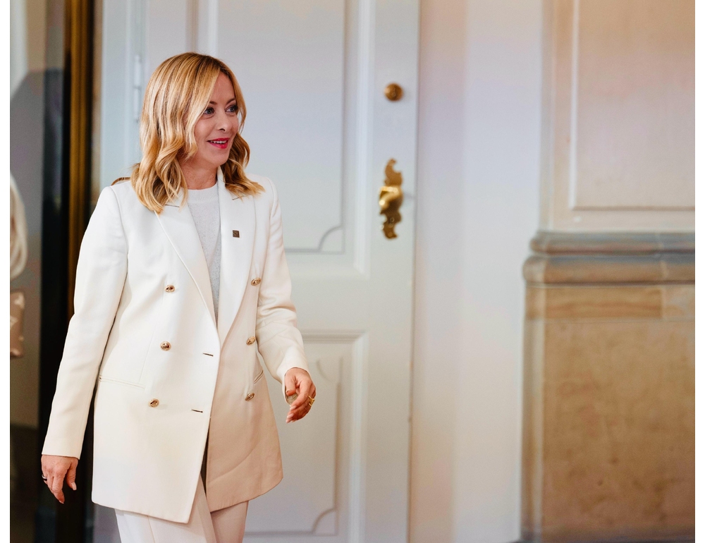 Meloni, a sinistra palchi diversi, disposti a tutto per potere