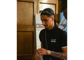 L'episodio nel 2021 a Milano. 'Lui e suoi amici hanno risarcito'