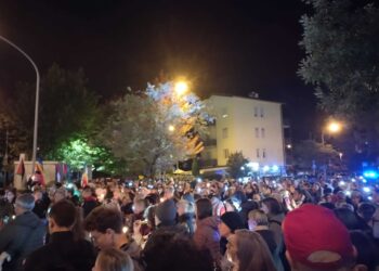 Davanti agli ospedali a Trento