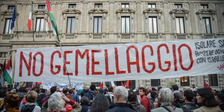 Tensioni con le forze dell'ordine
