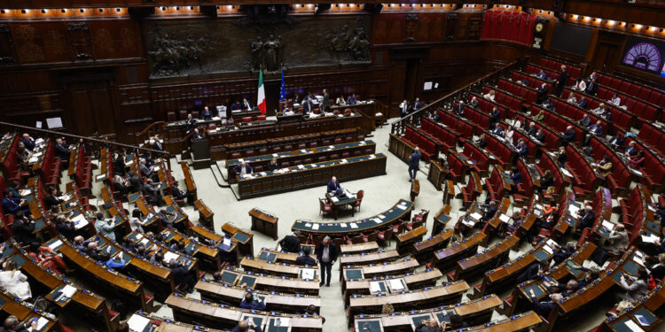 Bocciate quelle delle opposizioni