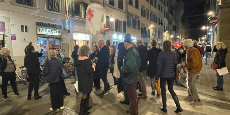 Via Palazzuolo 'siamo assediati dal consumo di crack'