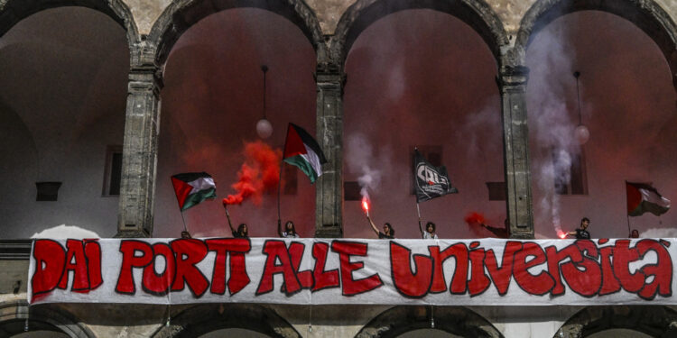 Occupato oggi ateneo a Padova e scuola a Pomezia