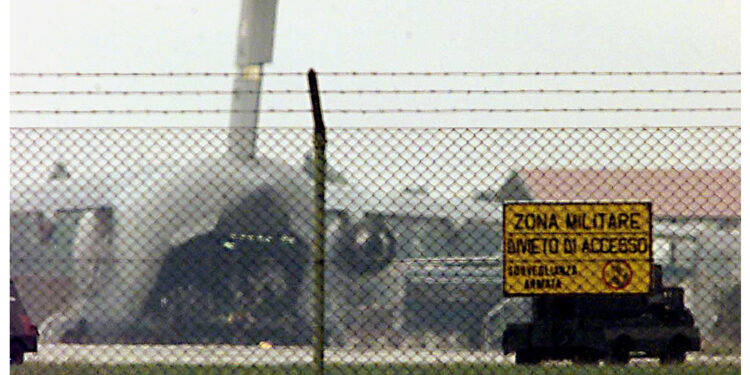 La conferma ai sindacati dopo l'incontro con il comandante