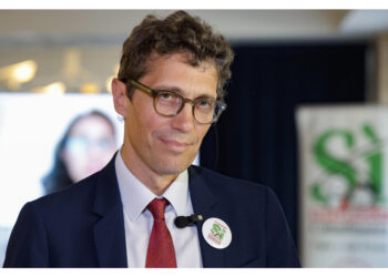 "Ma non sosteniamo governo e stigmatizziamo parole Meloni"