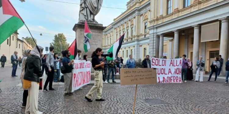 In piazza soprattutto studenti