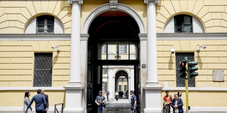 Aperto fascicolo a Milano