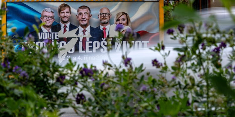 Urne aperte dalle 14. Strada in salita per il premier Fiala