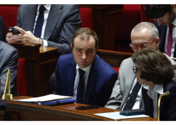 Con scarto inferiore al previsto 271 voti invece di 264