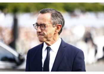 Il capo républicain: 'Ma solo con un esecutivo di coabitazione'