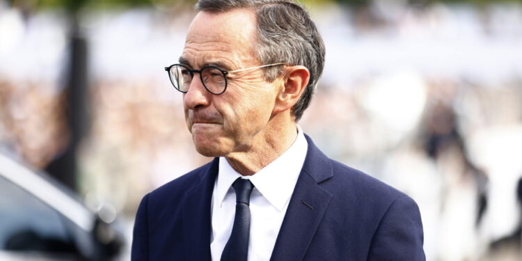 Il capo républicain: 'Ma solo con un esecutivo di coabitazione'