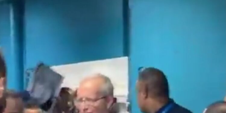 Atterraggio nel pomeriggio a Tunisi dopo scalo a Istanbul