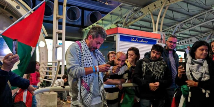 Accolto all'aeroporto di Lamezia da familiari e gruppi Pro Pal