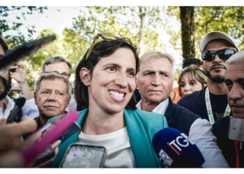 'Siamo con le lavoratrici e i lavoratori'