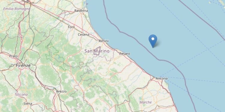 Epicentro a 8 km di profondità a 32 chilometri da Fano